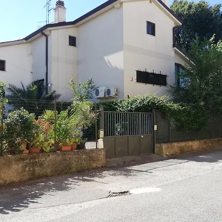 Soggiorni Dana Bed & Breakfast 4*